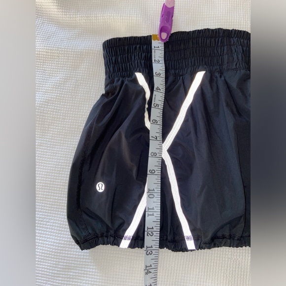 Women’s LULULEMON ATHLETICA Light Up skort size 6 - Picture 7 of 16